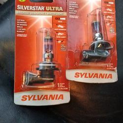 Silverstar Ultra 9006 Headlight Bulbs