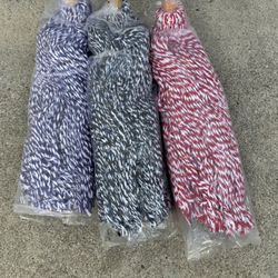 Mops / Trapeadores ($7 each/ $7 cada uno)