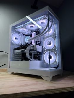 Gaming PC / RTX 3070 + Ryzen 7 / NVMe SSD / Ready to Play! Negotiable