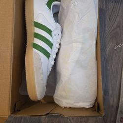 Brand NEW WOMEN SHOES 