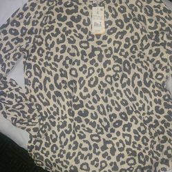 Snow Leopard Print Sweater Shirt New