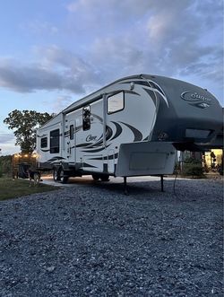 2012 Keystone Cougar Camper