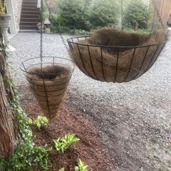 2 Metal Wire Hanging Planters