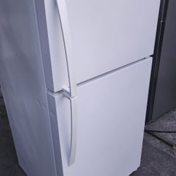 Precioso Refrigerador Whirlpool Seminuevo Listo Para Usar Super Limpio Lo Tengo Conectado Para Que Lo Mires Que Trabaja Bien $180