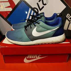 Nike Roshe One Print Blue&Teal Fade Size 12
