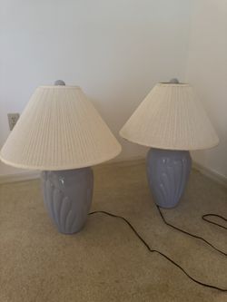 Set of 2 Ceramic Table Lamps – Elegant Design