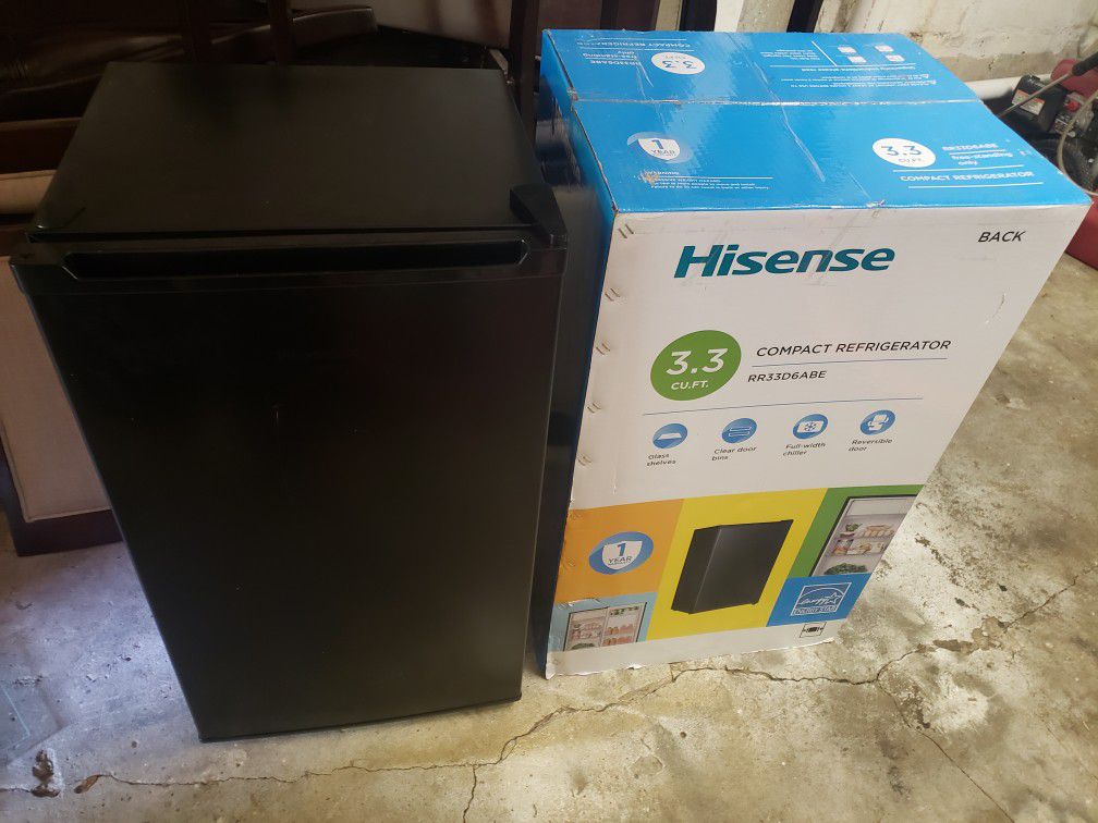 Hisense 3.3 Cubic Feet Single Door Mini Refrigerator RR33D6ABE
