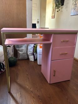 Selling my pink desk/vanity