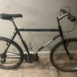 Trek Mtn Bike Lightweight 5’10 Like New Roadready 