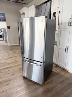 GE  30 Inch Bottom Mount Refrigerator