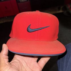 RED NIKE FLAT BILL RORY MCRORY HAT