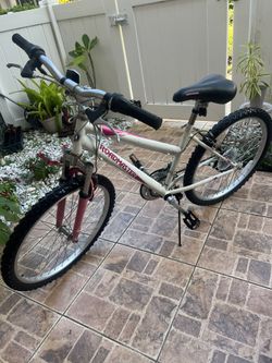 Pink Roadmaster bike 24 18 speed bicycle women s mountain roadmaster granite peak for Sale in Tamarac FL OfferUp