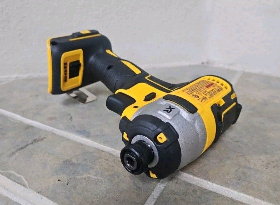 DeWalt 20v Cordless Impact Driver DCF887