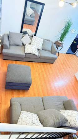 Sectional Gray couch