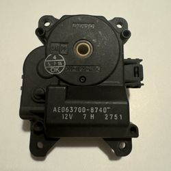 2005-2007 TOYOTA COROLLA HEATER A/C AIR FLAP ACTUATOR  OEM AE063(contact info removed)