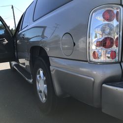 GMC Denali 2001 4,000 Or trade