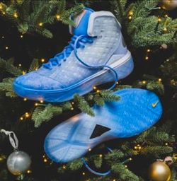 Nike Kobe Protro 3 Christmas size 9.5 Mens