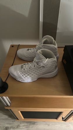 Kobe 3 Halo