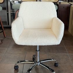Faux Fur Home Office Chair, Fluffy Fuzzy Makeup Vanity Chair ,Swivel Desk Chair Height Adjustable Dressing Chair for Bedroom(Beige)💰50$  Decatur Loca