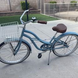 26” Baby blue beach cruiser - great condition