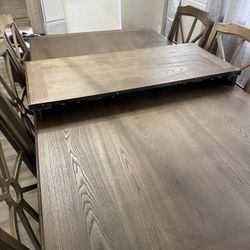 Dining Room Table 