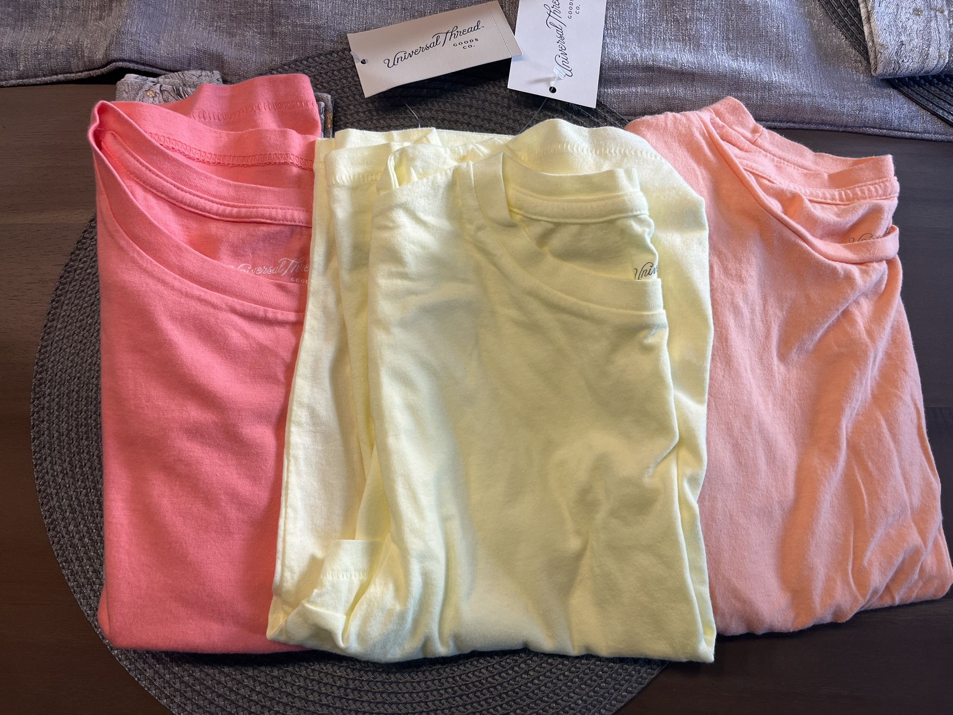 Universal Threads - Target Brand - Size Medium Tee Shirts - Lot Of 3