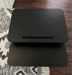 Standing desk converter