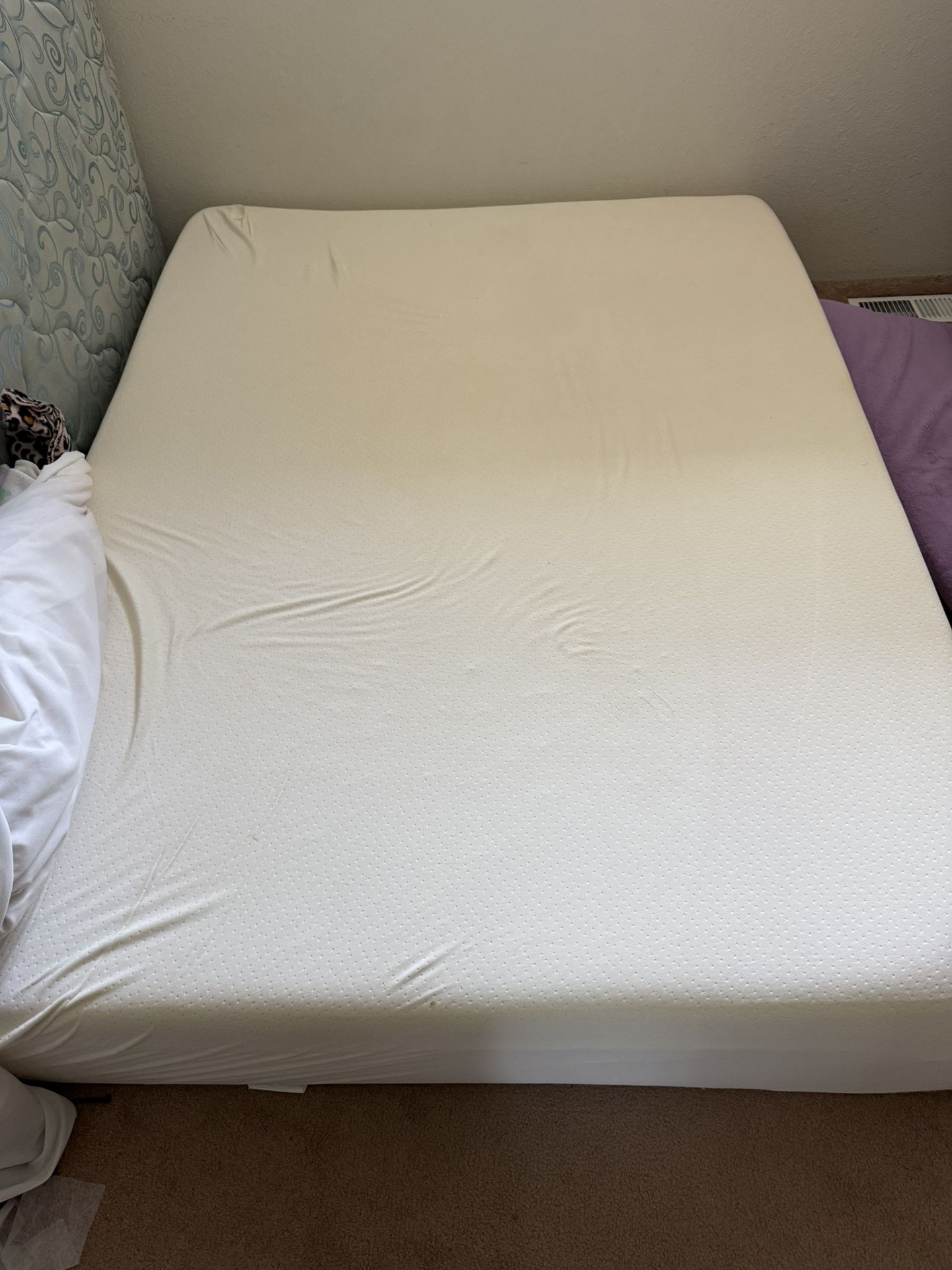 Used Queen Foam Mattress (10 Inches Thick, Clean) - $150 (Negotiable) - Priced to Sell!