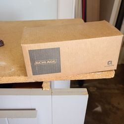 Know 🔐 Lock Handle I Have multiples INTERIORS