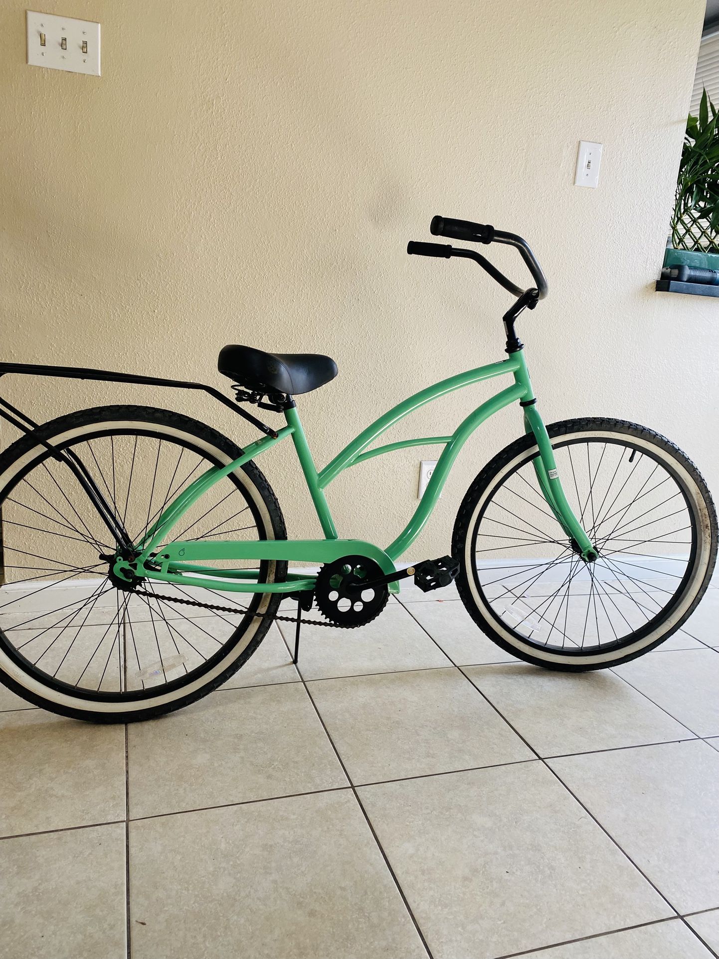 Sixthreezero 26 women's beach cruiser bike