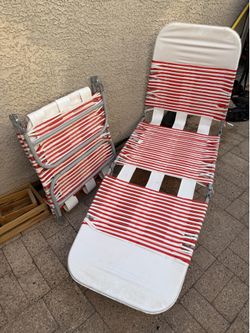 $25 both Vintage red white webbed folding chaise lounge chairs pair retro patio pool loungers