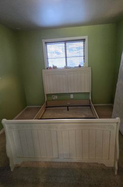 Cottage Retreat Sleigh Full Bedframe