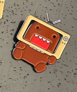 Domo Kun Enamel Pin - TV