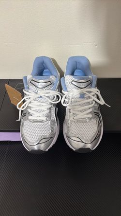 ASICS 1130 size 8