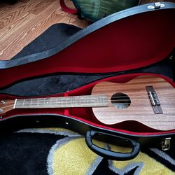 Tenor Ukulele With hardshell Case