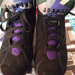 Jordan Sneakers Size 7