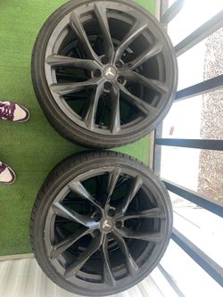 Not free Tesla Series S 2023