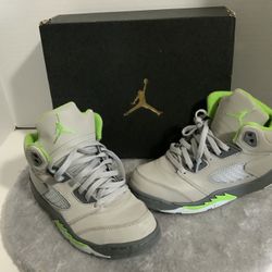 AIR JORDAN 5 RETRO SIZE 2