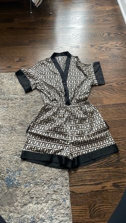 Silky satin  GG logo outfit XL fits like a m-l