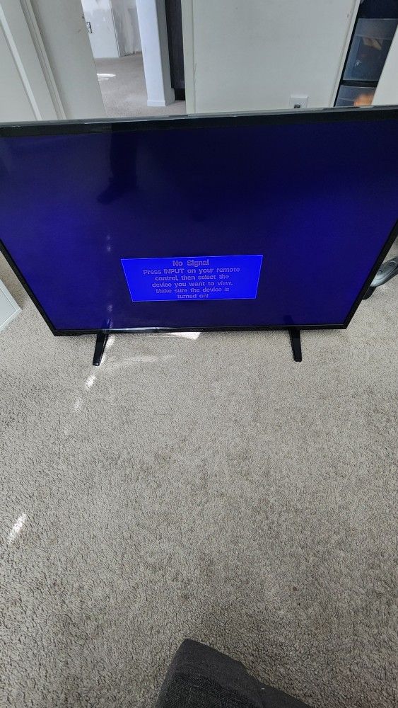 32 Inch Insignia TV comes with remote not a smart TV