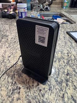 NETGEAR C3700v2 N600 WiFi Cable Modem Router