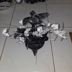 Artificial Halloween black & white silk floral arrangement with 8‑inch diameter small glossy black ceramic pot base. Gothic style decorative centerpie