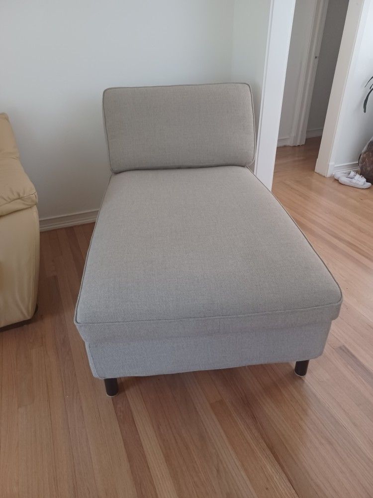 PIER ONE CHAISE LOUNGE CHAIR W REMOVABLE COVERS Measurements 5 Feet LONG BY 3 Feet Wide