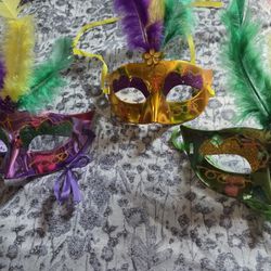 Mardi Gras /Fat Tuesday Costume Masks.  3 Colors, Green, Purple Or Yellow
