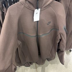 Nike Tech Sweat Suit ( Brown )