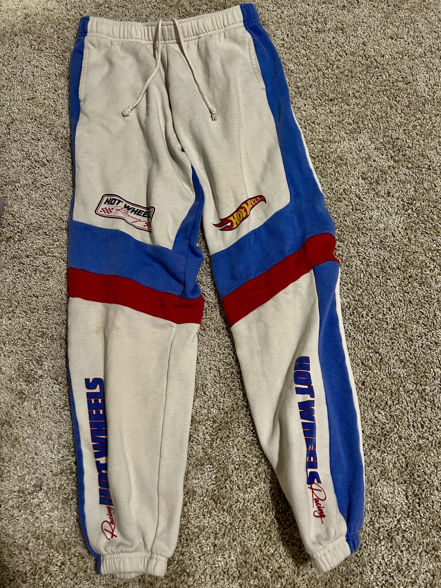 hot wheel pants size small but fit big baggy