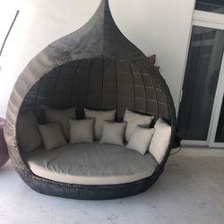 Martinique Beach Aluminum Polyurethane Weave Day Bed In Brown& Beige by Zip Outdoor