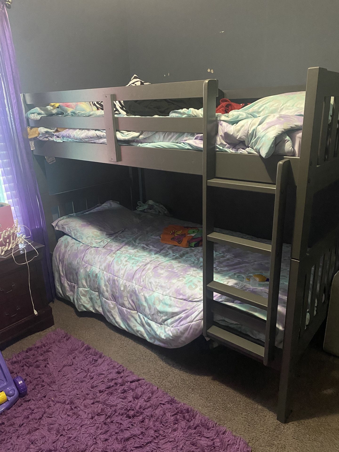 Bunkbeds w/ Mattress $250