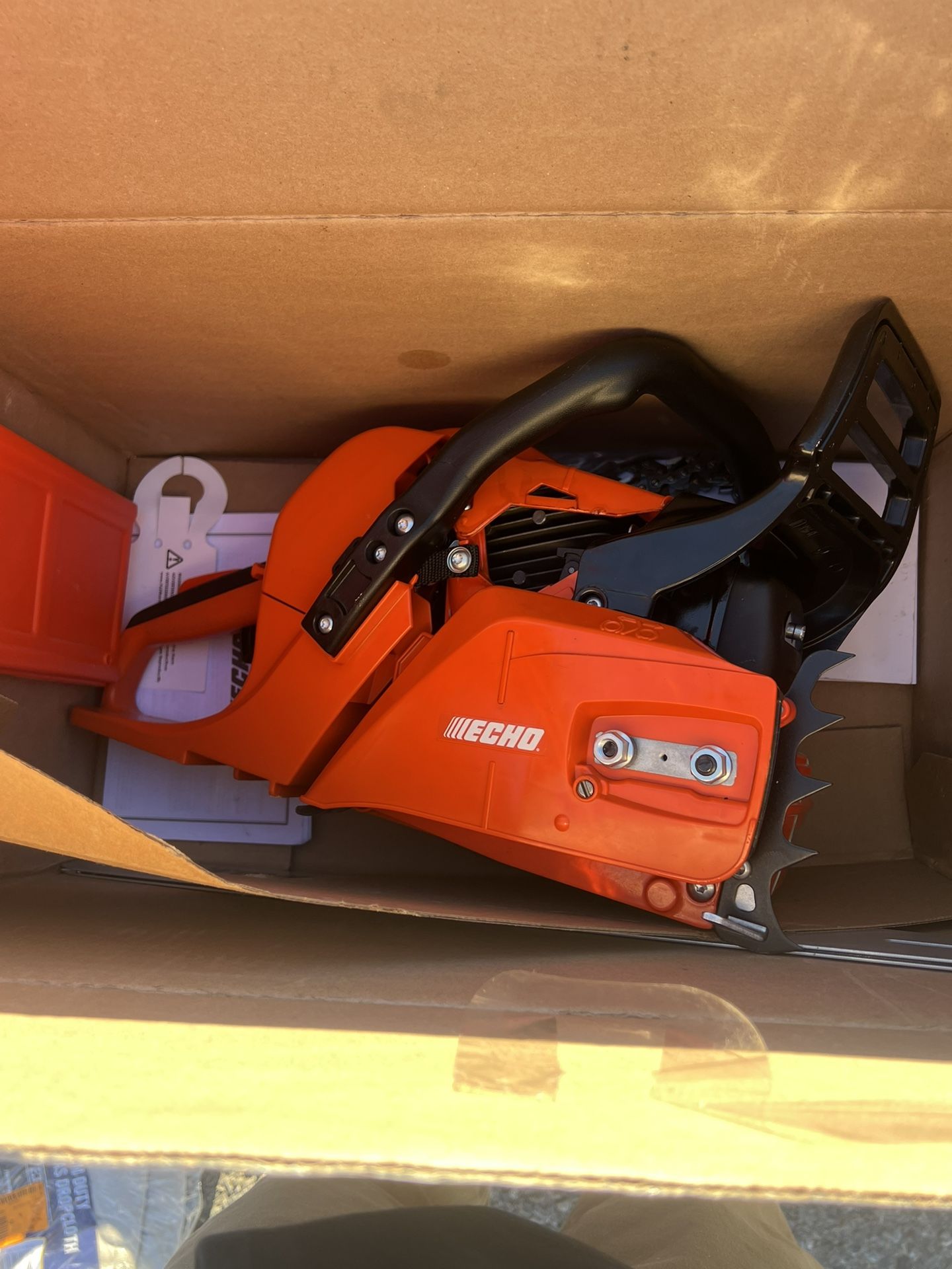 thumbnail interactive-video image 1 of ECHO CS-590 Timber Wolf 59.8cc 2-Cycle Gas Chainsaw With 20-Inch Bar 1 of 4