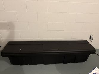 Truck Bed Tool Box 